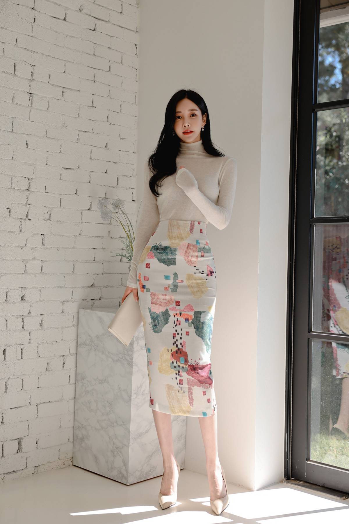孙允珠巴塞尔印花半身裙展示美图精选_1