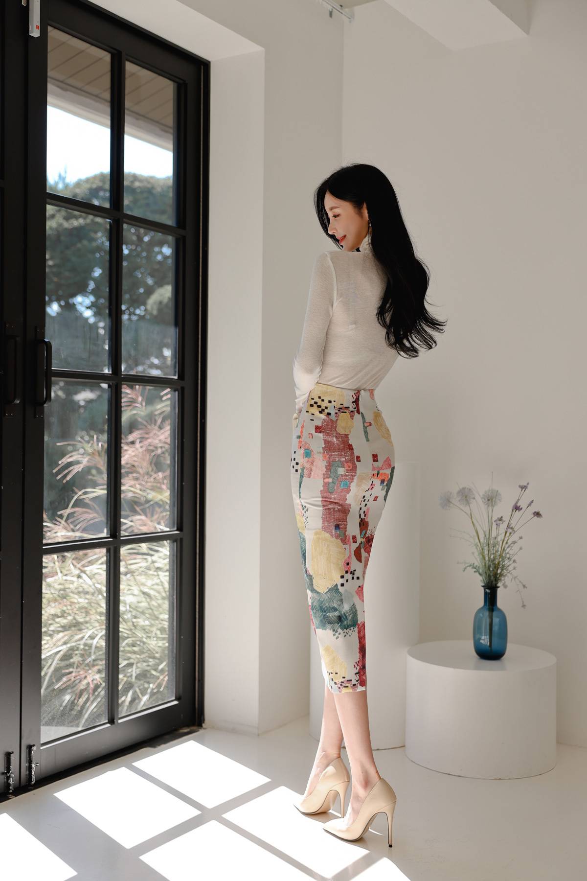 孙允珠巴塞尔印花半身裙展示美图精选_2
