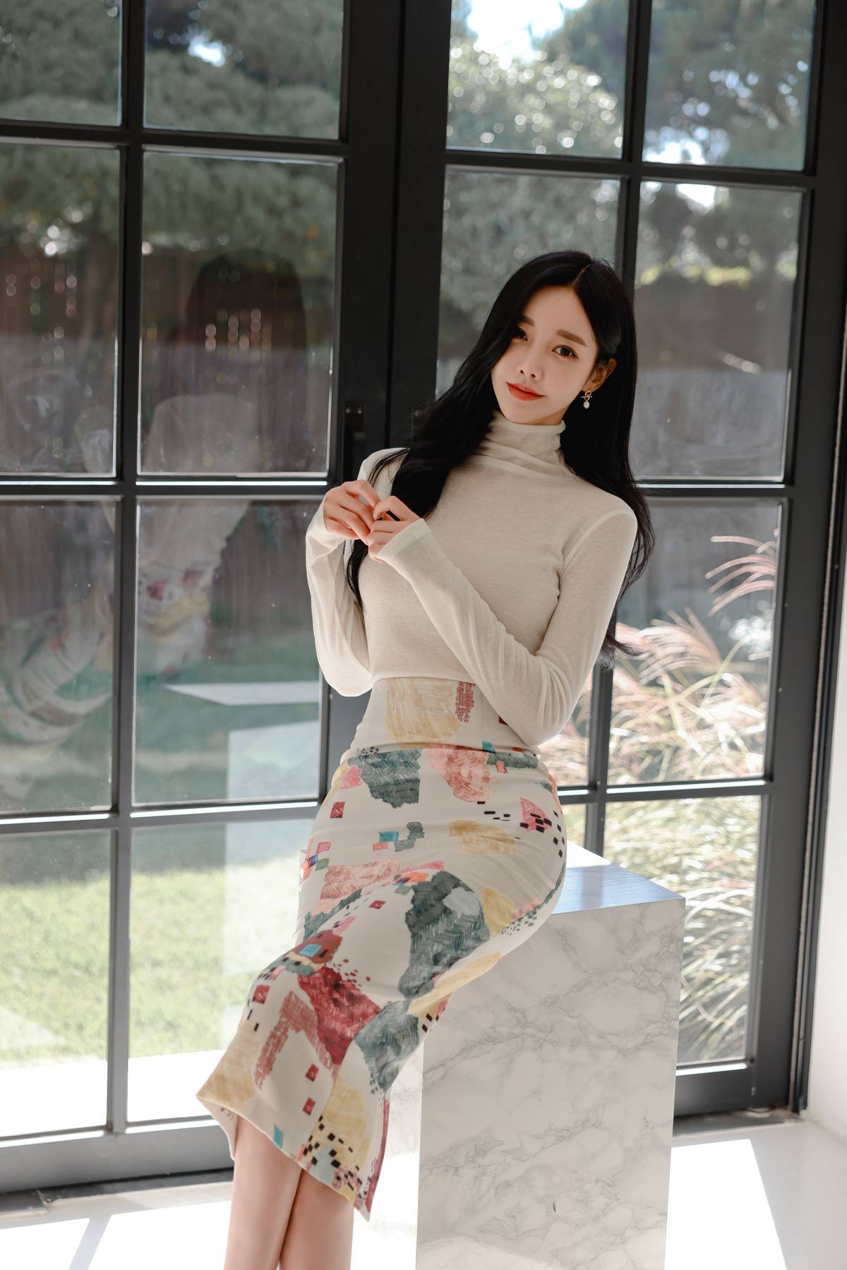 孙允珠巴塞尔印花半身裙展示美图精选_4