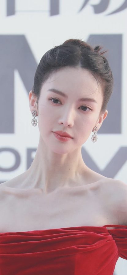 金晨锁骨特写美照，金晨太瘦了_6