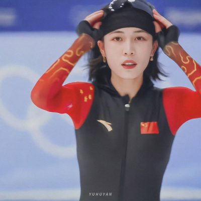新疆美女阿合娜尔·阿达克颜值美照高清图片