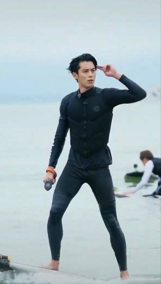 为什么男明星裆部可以那么平？_1