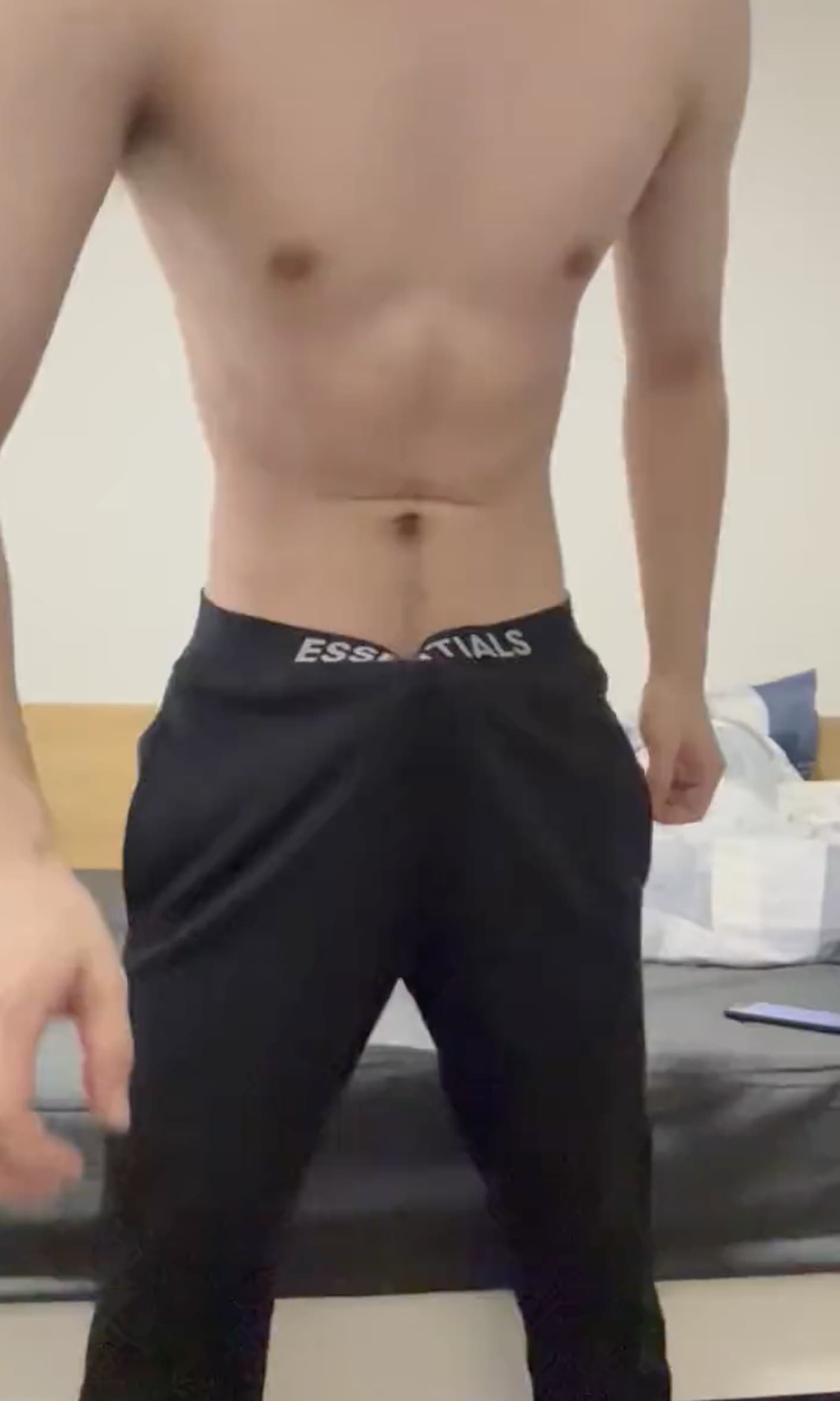 男生突然立起的尴尬瞬间图片_4