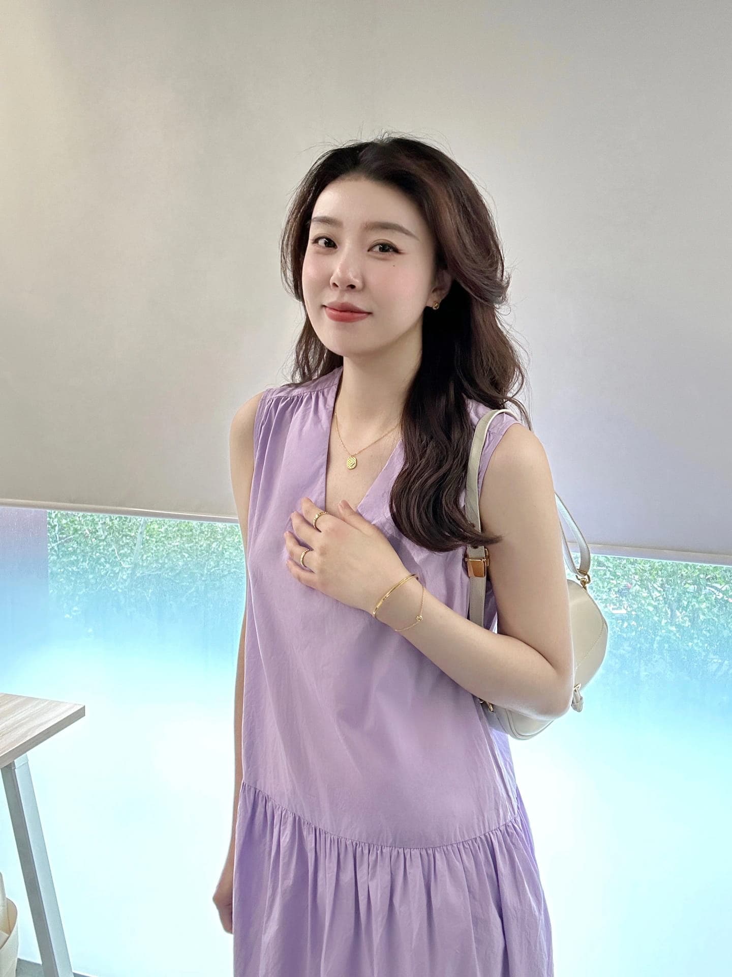 互联网公司办公室女性穿搭图片_3