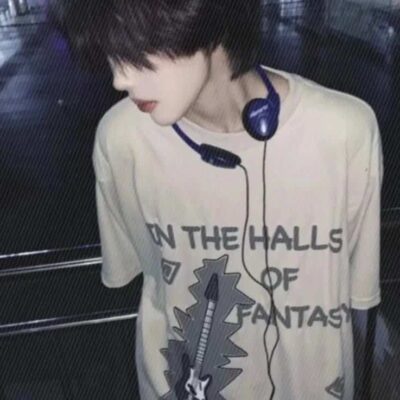 高级感emo孤独感男生微信头像 唯美复古的真人帅气男头