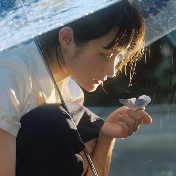 文艺女青年气质森系微信头像 值得长期不换的小众真人女头_13