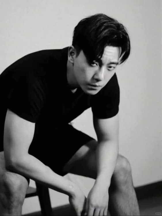 疯狗硬汉爹系男友短剧男星甄子琦头像_11