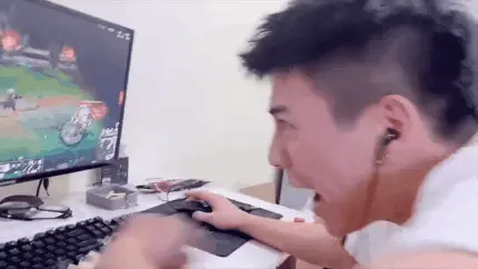 班长哭了能不能再抠游戏里面的钱动态图_1
