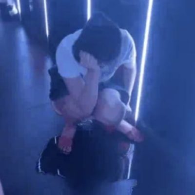 妹子ktv酒吧喝多了隨地尿尿動態圖