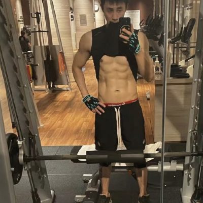 杜淳八块腹肌照图片,有腹肌的男明星杜淳