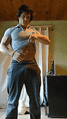 帅哥男生肌肉大包甩动显大78鼓包明显图片gif_1