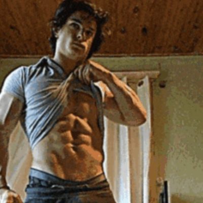 帅哥男生肌肉大包甩动显大78鼓包明显图片gif