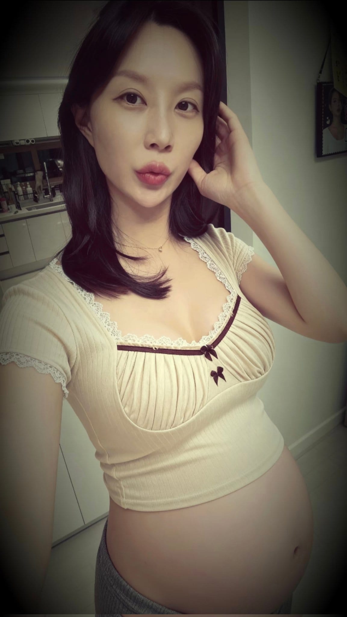 怀孕只胖肚子脸和身子不胖的顶级美女_2