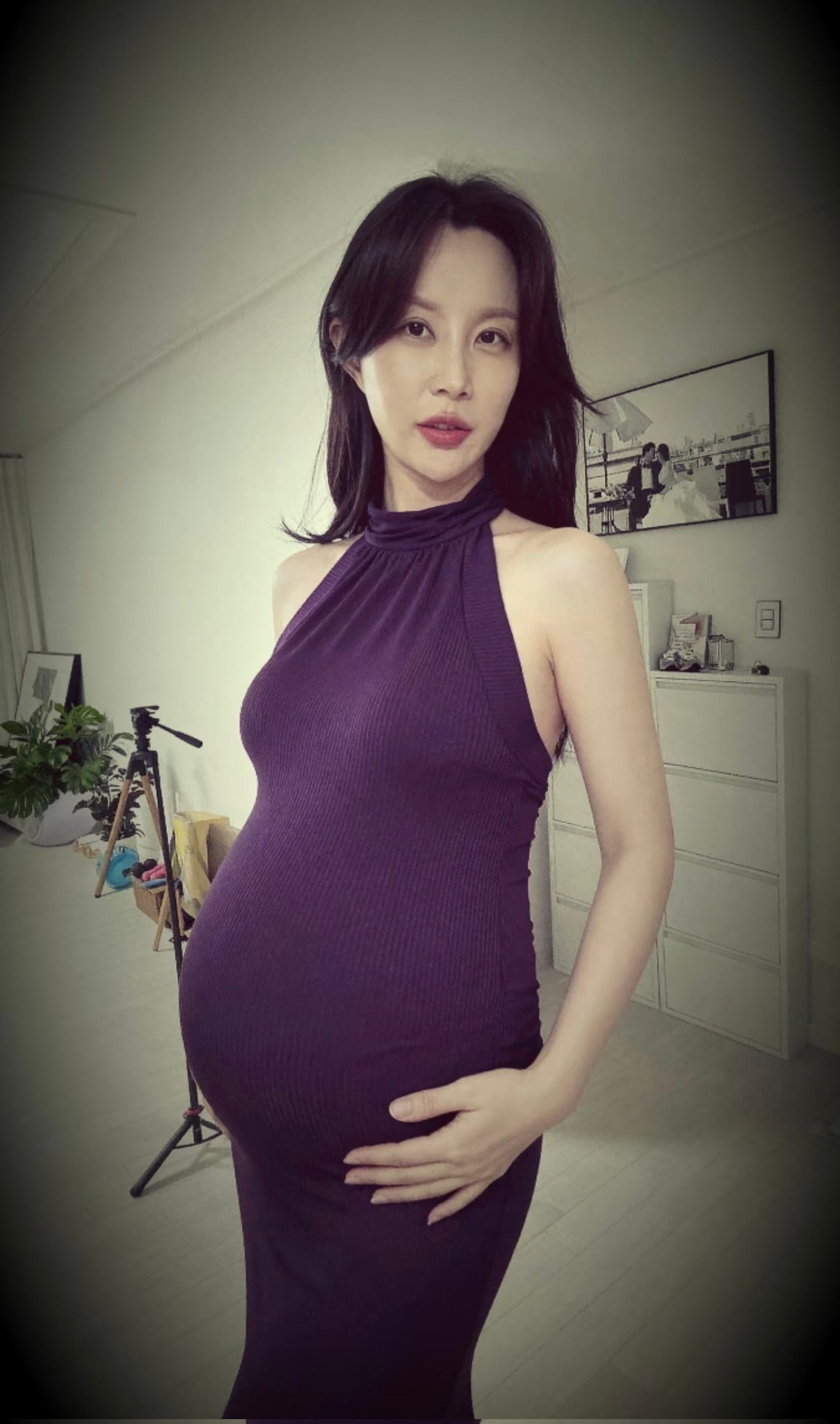 怀孕只胖肚子脸和身子不胖的顶级美女_9