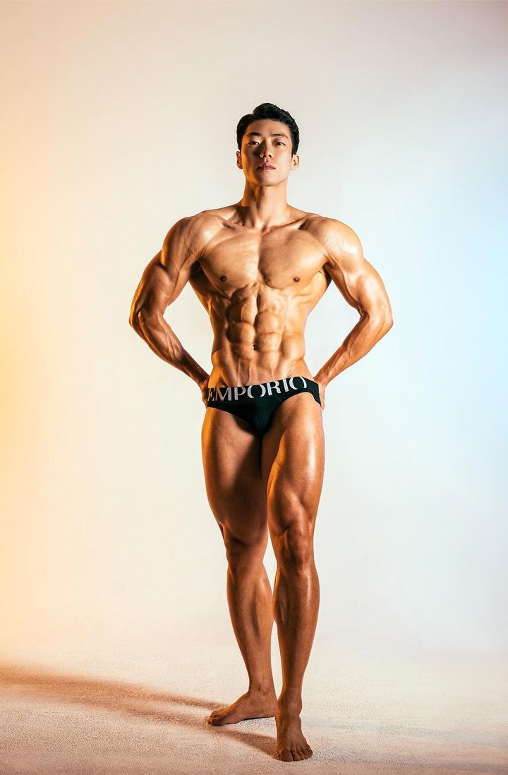 男模裤子裆部明显大包图片_5