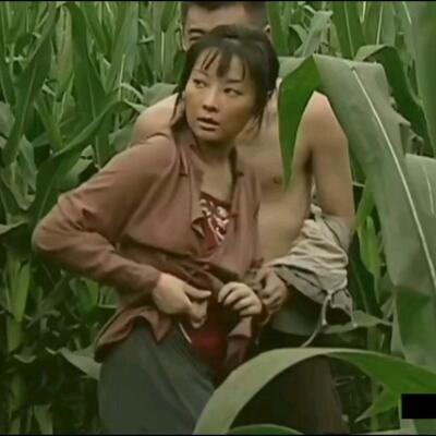 《家在洹上》袁立和小叔子钻玉米,纤纤玉手握住命根子怎么样最舒服?