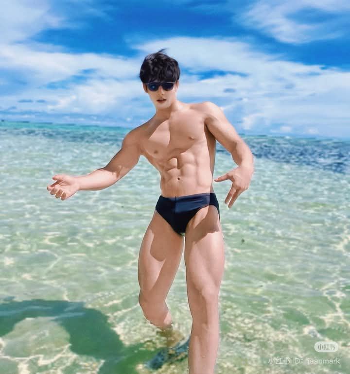 热爱健身的肌肉帅哥丁丁大包帅气高清图片_1