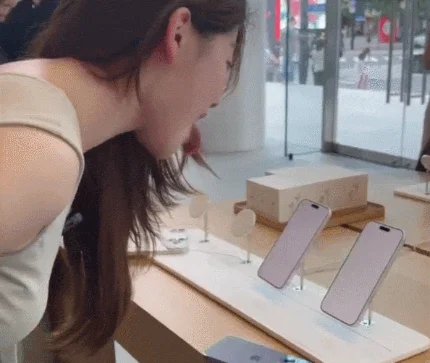 在秘密花园里转来转去是什么意思？_1