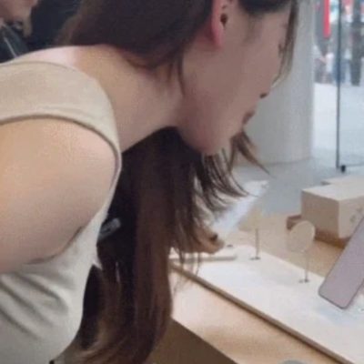 在秘密花园里转来转去是什么意思？