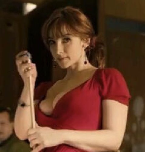 男生和女生一起努力打台球，打台球女生用内裤扎头发名场面