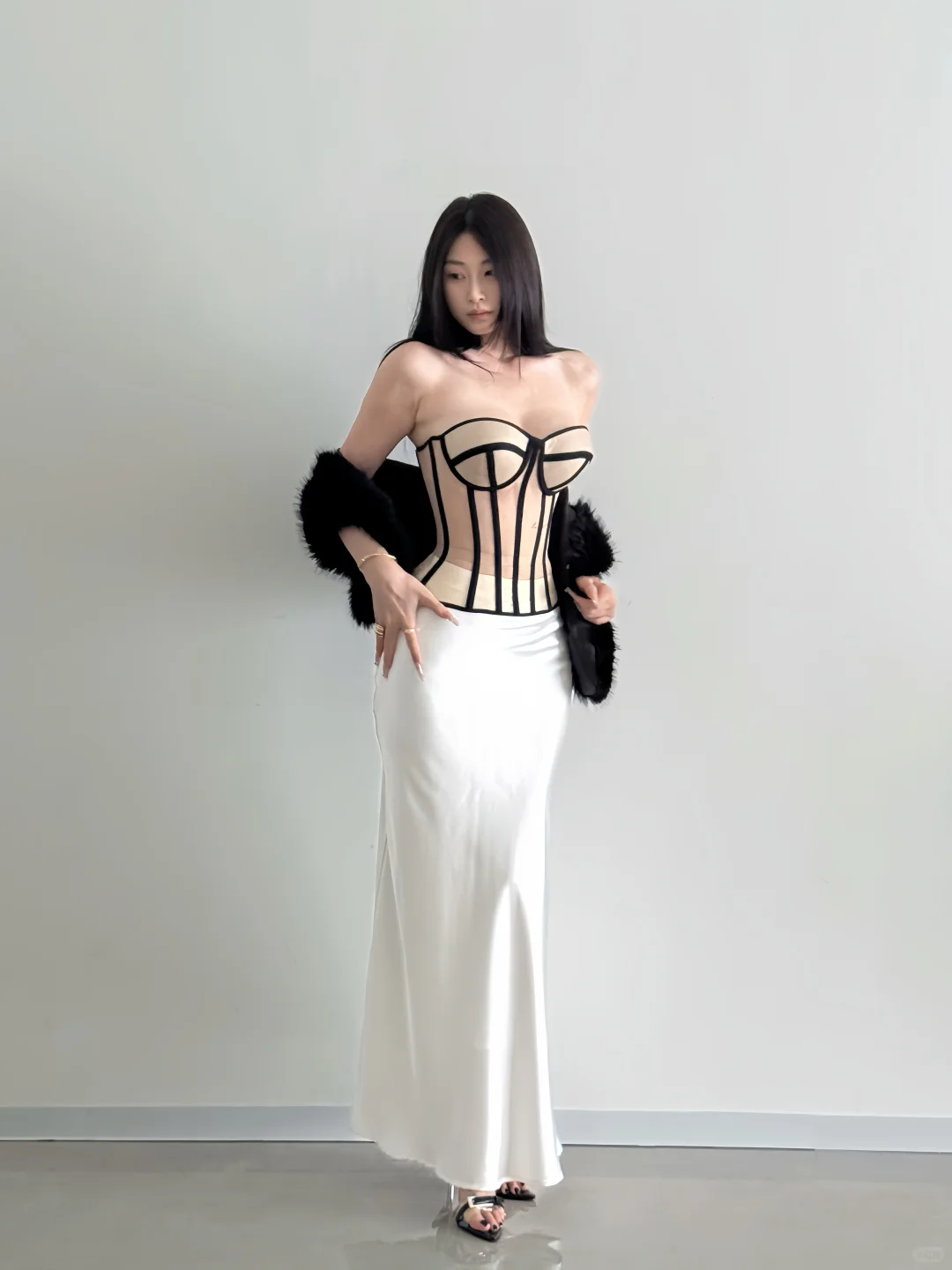 束腰勒得紧紧的全身捆绑勒得紧紧图片_2