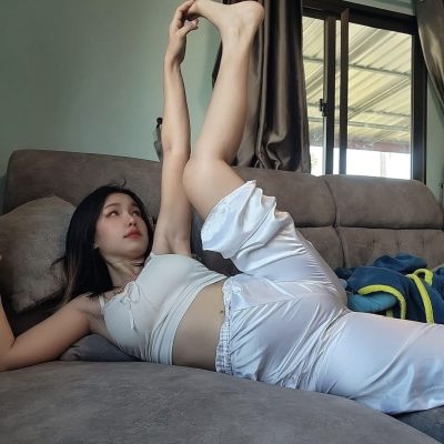 练习了几天的瑜伽开始展示宝宝～腿趴开一点就不会疼男女必备