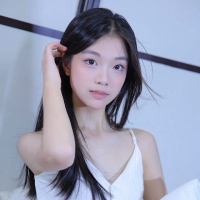 日系少女居家幼熟风格式女生图片