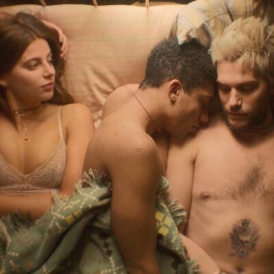 禁忌之子Gabriel & Nathan 一女两男睡觉名场面两个八块腹肌从胸口吻到脖子