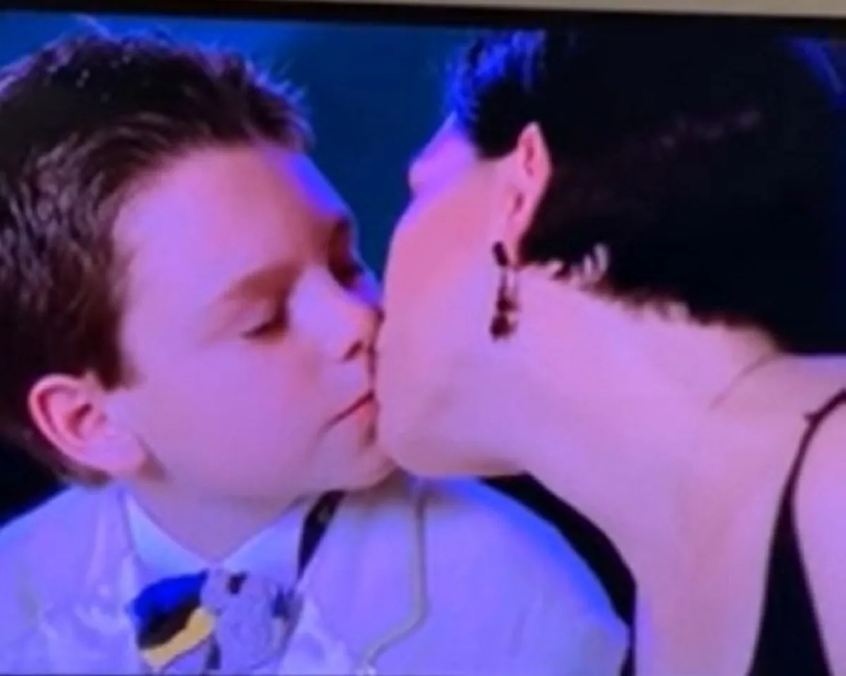 各种影视剧中接吻的最销魂图片100张中精选的_3