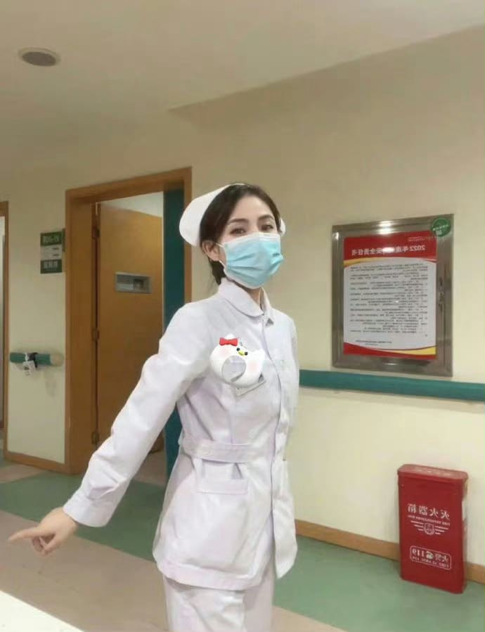 护士衣服里面都穿啥小姐姐分享内衣图片_2