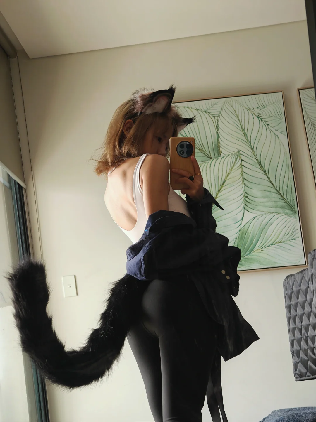 十八岁太嫩了,一个人尾巴又是 cos达人_1