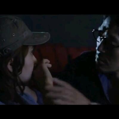 电影院男女亲热名场面，情侣在电影院亲密会被看到吗?