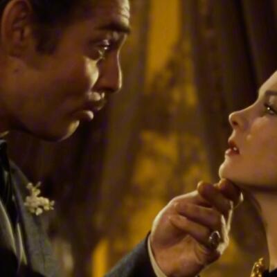 乱世佳人截取了一段视频挑逗，瑞德用手亲昵地捏住斯嘉丽的下巴名场面！